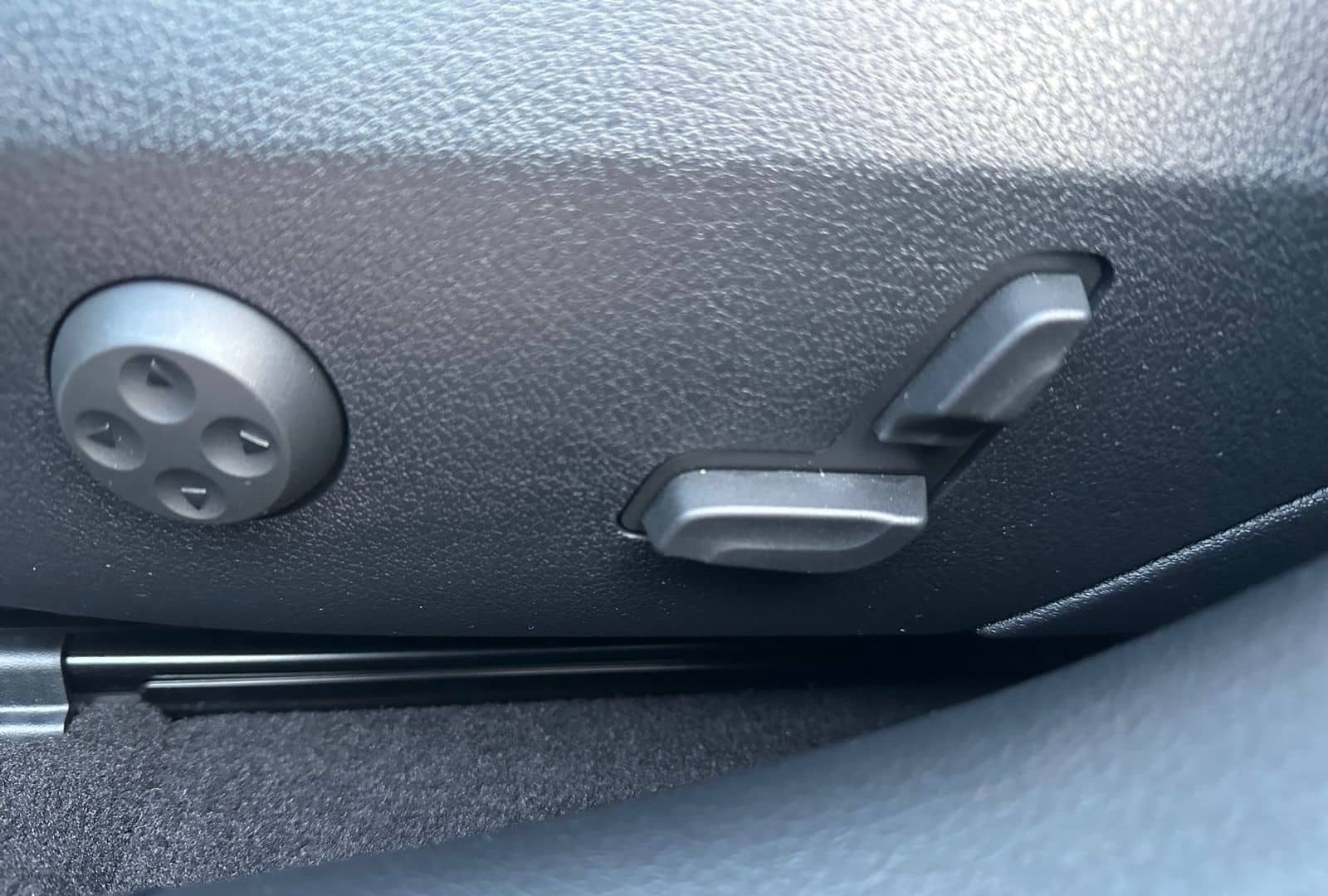 Mercedes-Benz C 180 T AVA+NAVI+DISTR+LED+AHK+KAM+KEY+APPLE foto 16