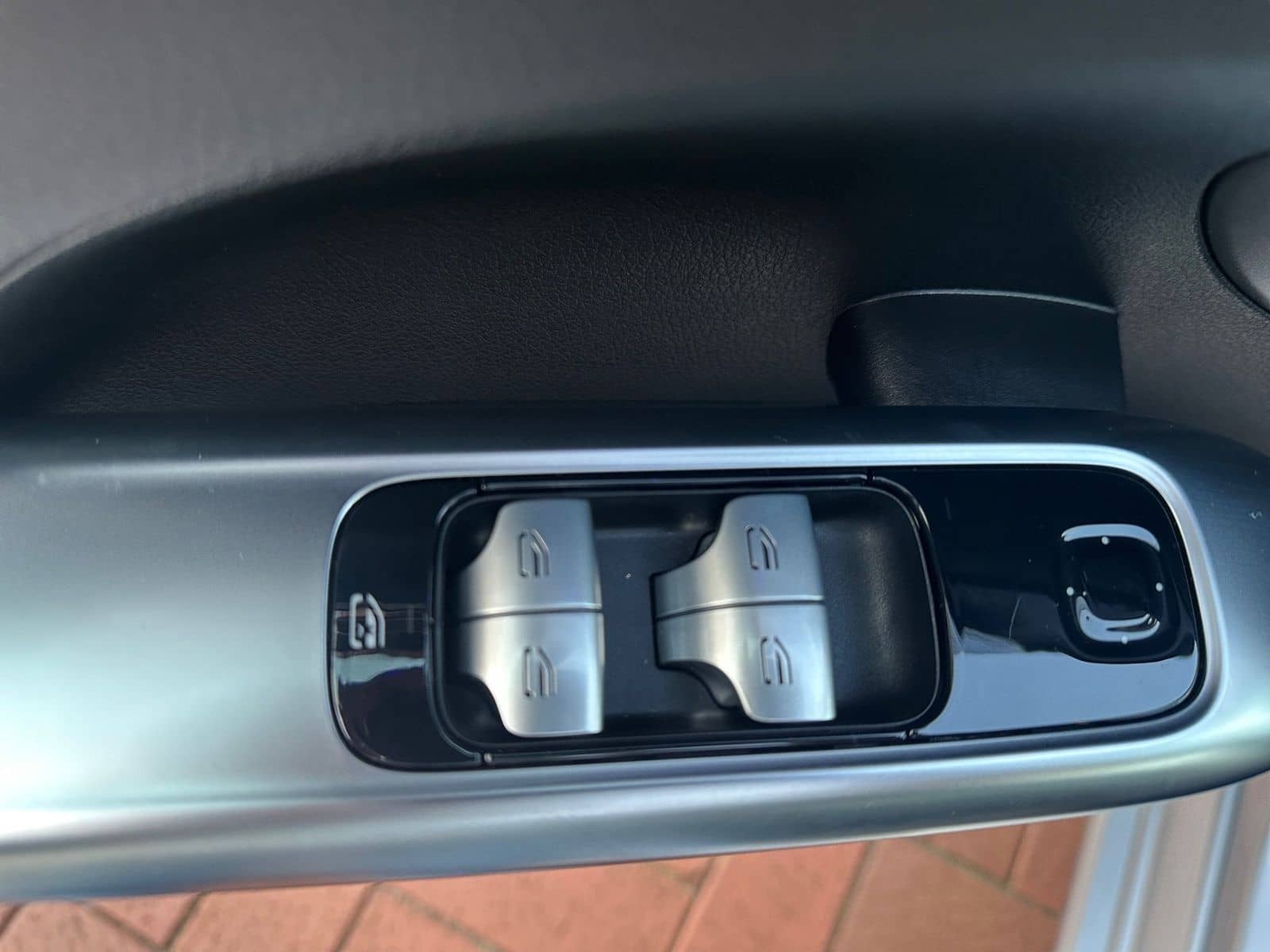 Mercedes-Benz C 180 T AVA+NAVI+DISTR+LED+AHK+KAM+KEY+APPLE foto 17