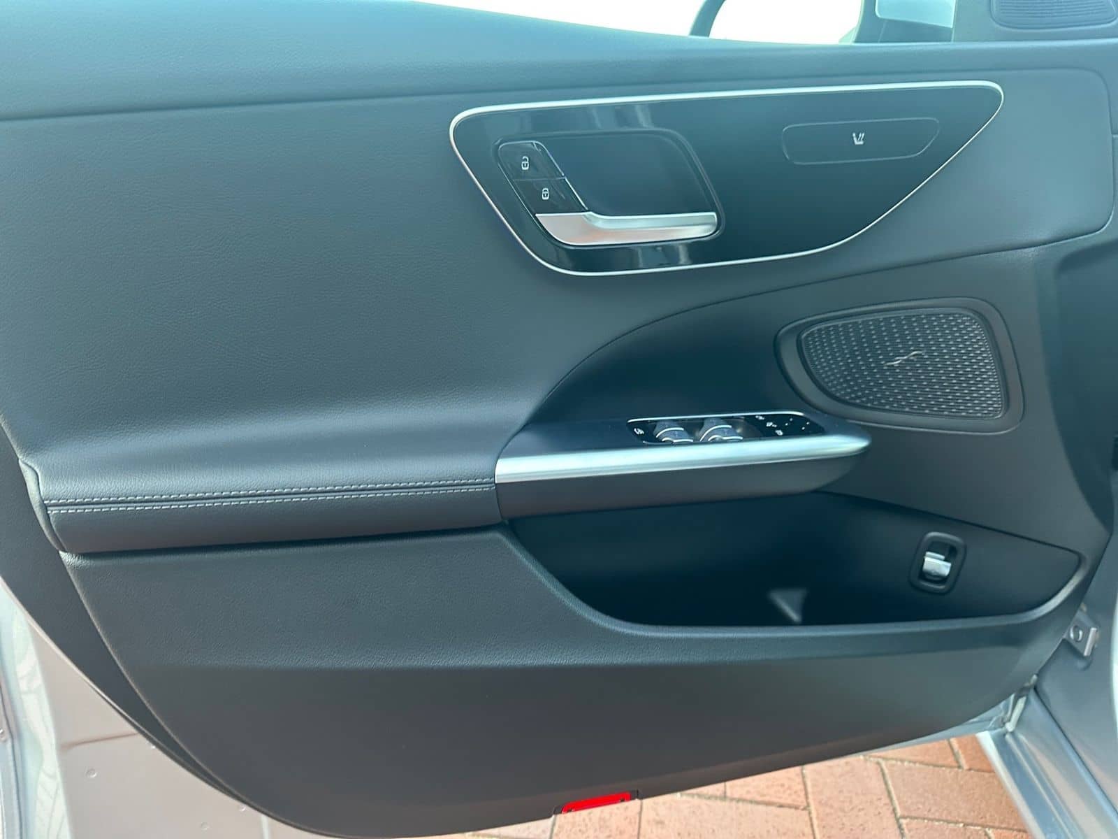 Mercedes-Benz C 180 T AVA+NAVI+DISTR+LED+AHK+KAM+KEY+APPLE foto 18