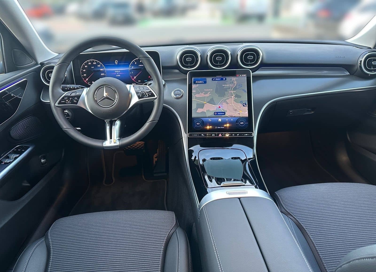 Mercedes-Benz C 180 T AVA+NAVI+DISTR+LED+AHK+KAM+KEY+APPLE foto 9