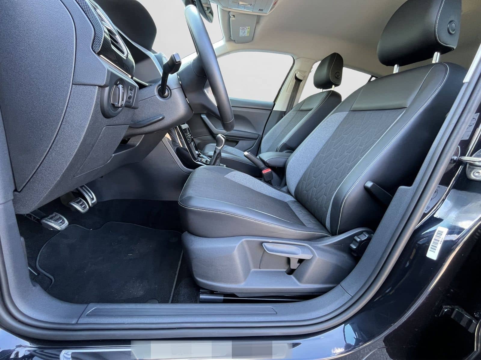 Volkswagen T-Cross GOAL 1.0 TSI, 3,99%,MTL. RATE *149¿* NAV foto 12