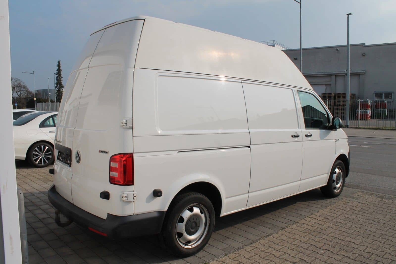 Volkswagen T6 Hoch Lang 4-Motion DSG 204 PS foto 3