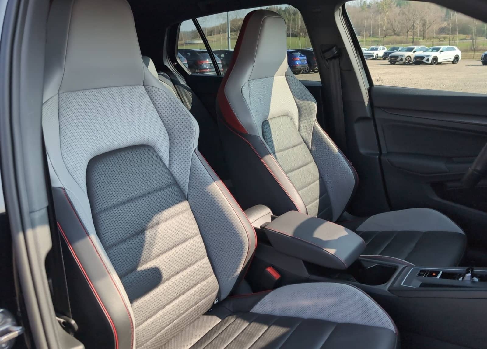 Volkswagen Golf VIII GTI Clubsport DSG LED NAVI LEDER KAMER foto 13