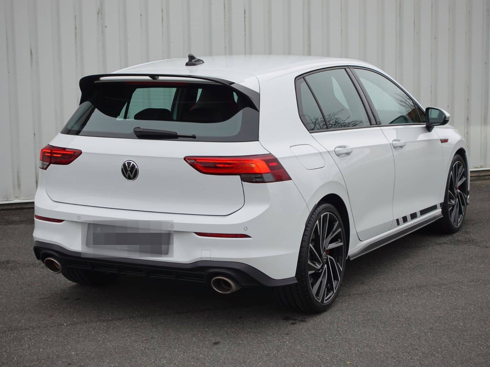 Volkswagen Golf VIII 2.0 TSI Lim. GTI Clubsport /Pure White foto 4