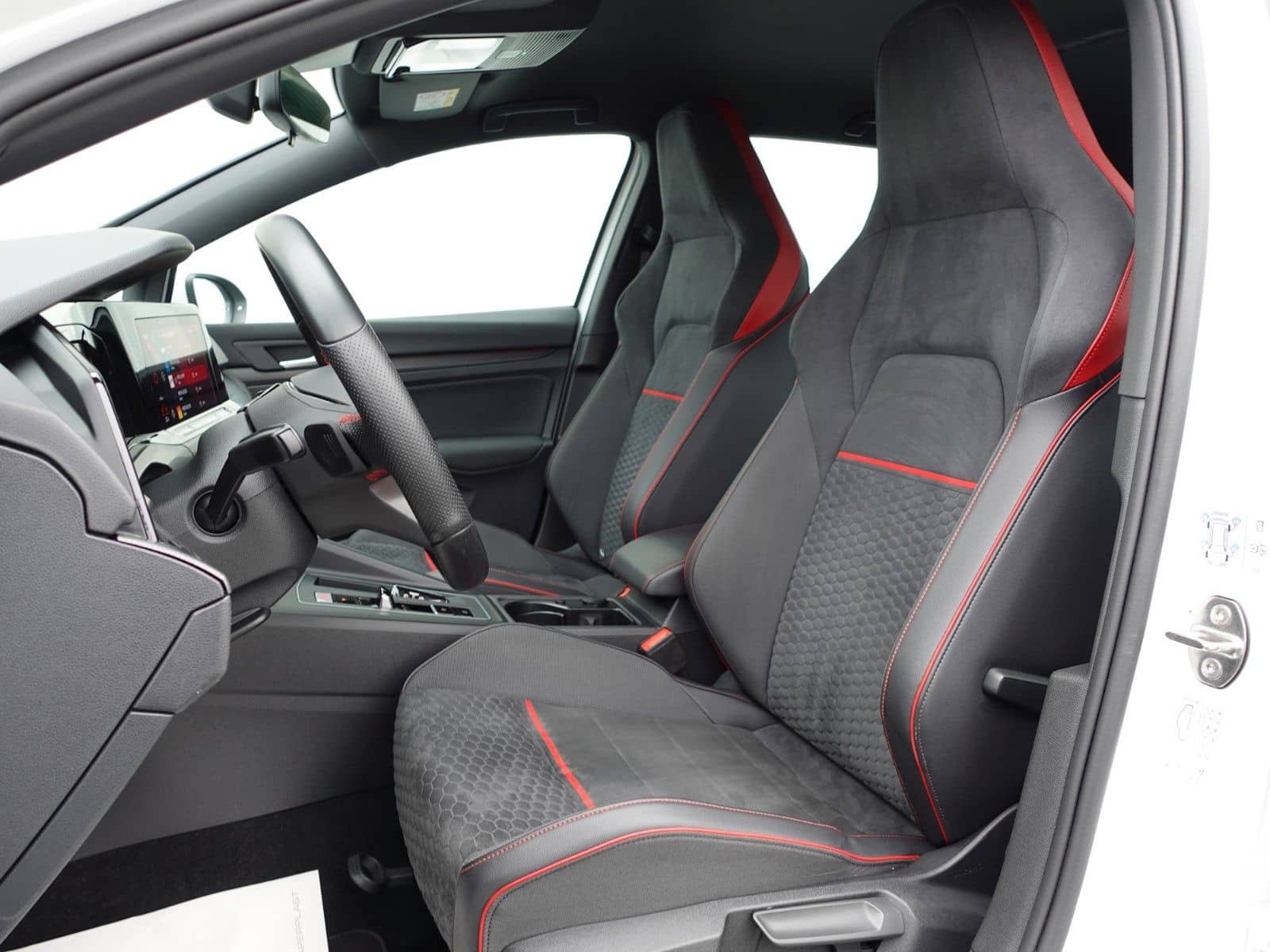 Volkswagen Golf VIII 2.0 TSI Lim. GTI Clubsport /Pure White foto 10