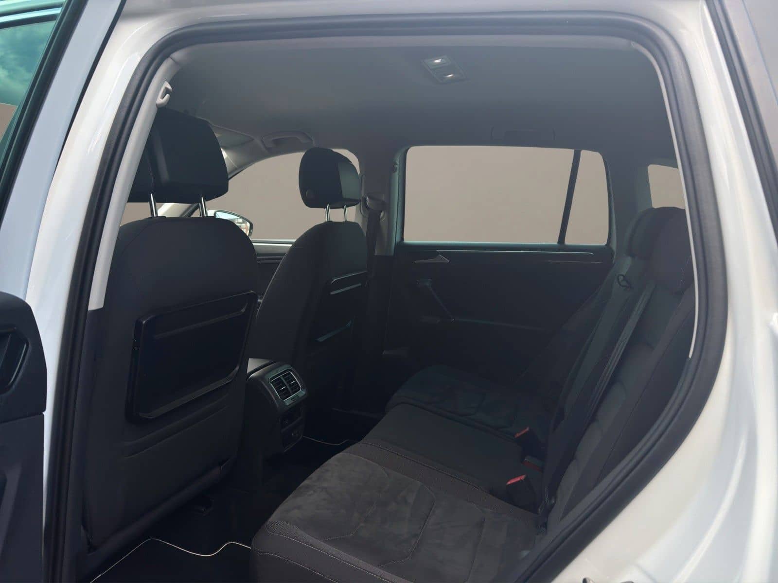 Volkswagen Tiguan 1.4 TSI HIGHL VIRTUAL/NAVI/ACC/LED/AHK foto 17