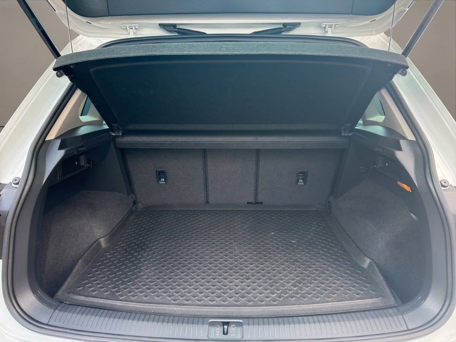 Volkswagen Tiguan 1.4 TSI HIGHL VIRTUAL/NAVI/ACC/LED/AHK foto 18