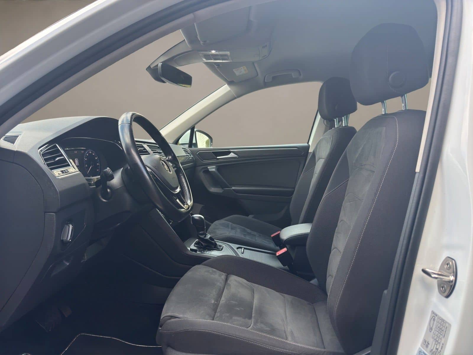 Volkswagen Tiguan 1.4 TSI HIGHL VIRTUAL/NAVI/ACC/LED/AHK foto 8