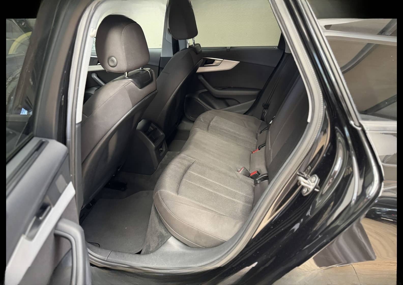 Audi A4 35 Avant 2.0 TFSI S-Tronic Navi/LED/PDC/SHZ foto 17