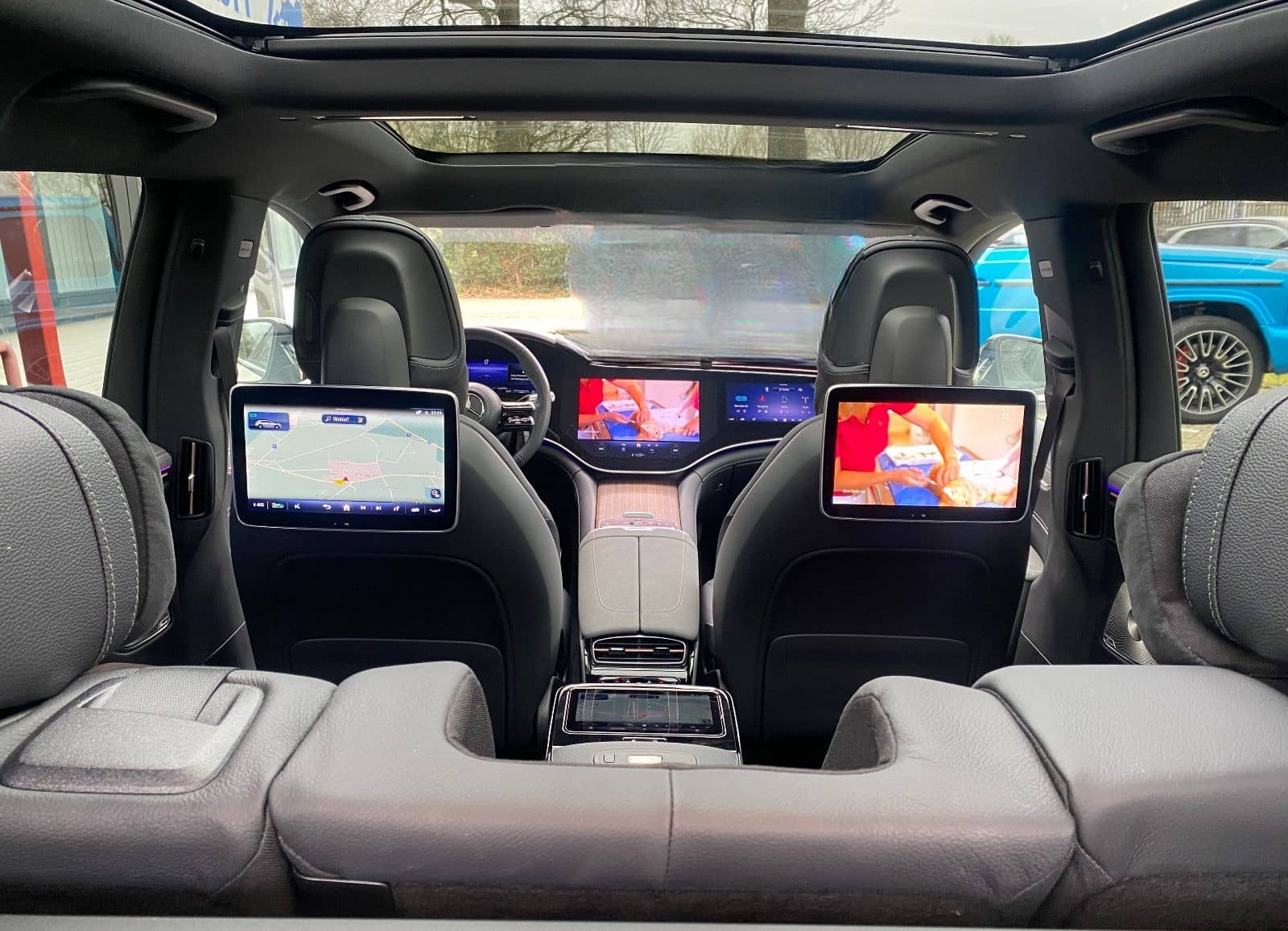 Mercedes-Benz EQS SUV 580 4M Hyperscreen/Fond TV/Pano//Desingo foto 11