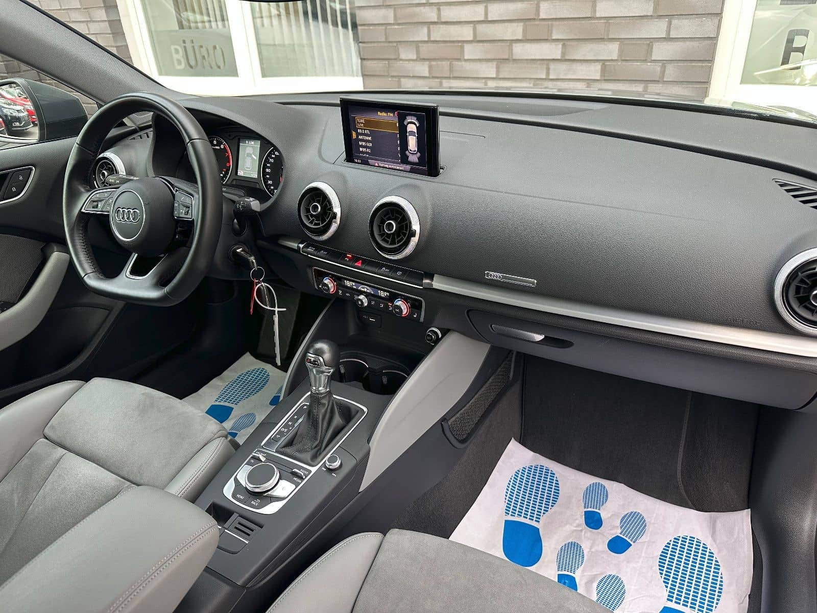 Audi A3 1.5 S-tronic Sportback Sport/Xenon/PDC/TÜVNeu foto 12