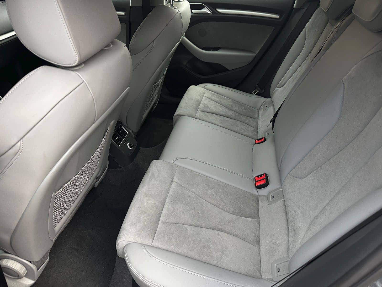 Audi A3 1.5 S-tronic Sportback Sport/Xenon/PDC/TÜVNeu foto 15