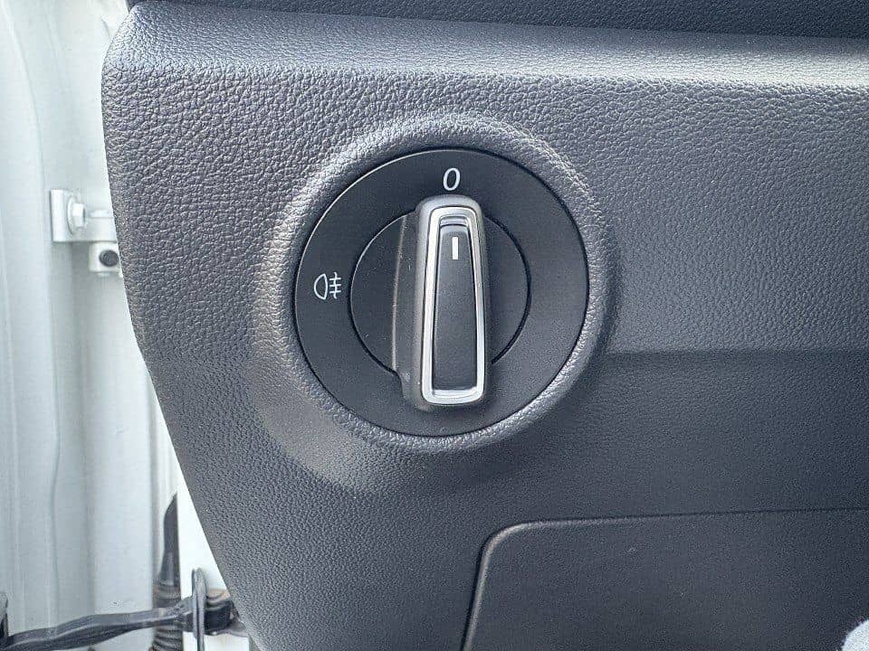 Volkswagen T-Roc 1.5 TSI Sport, Navi, PDC, ALU-F. foto 21