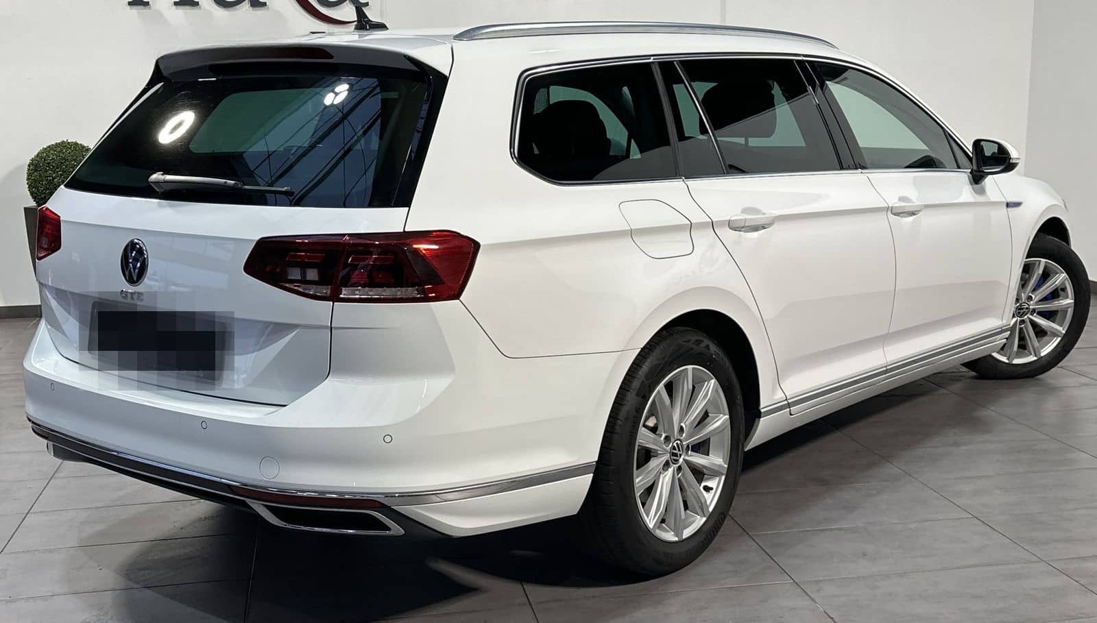 Volkswagen Passat Variant GTE Hybrid NAV+LED+AHK+VC+CARPLAY foto 4