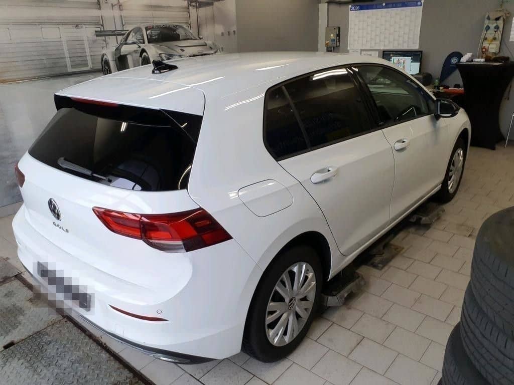 Volkswagen Golf 1.5 TSI Active #AHK #ACC #LED #KAMERA #NAVI foto 3