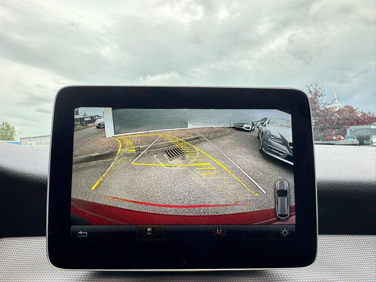 Mercedes-Benz CLA 220 CDI Automatik SB PANO Standhzng. Kamera foto 18