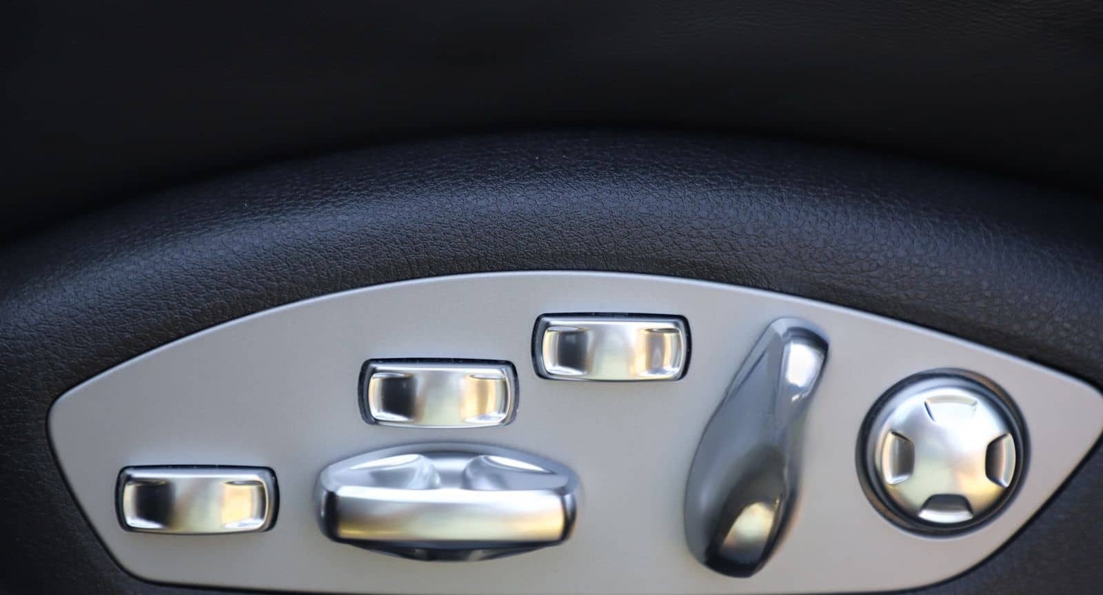 Porsche Macan GTS PANO VOLLLEDER SPORTAUSPUFF CARBON foto 22