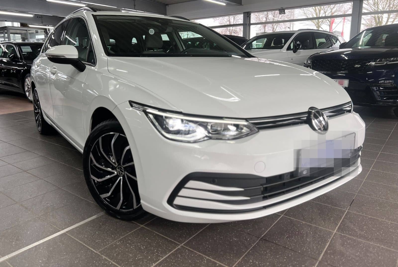 Volkswagen Golf VIII Variant 2.0 TDI Life AHK+L&S+KAM+LED foto 1