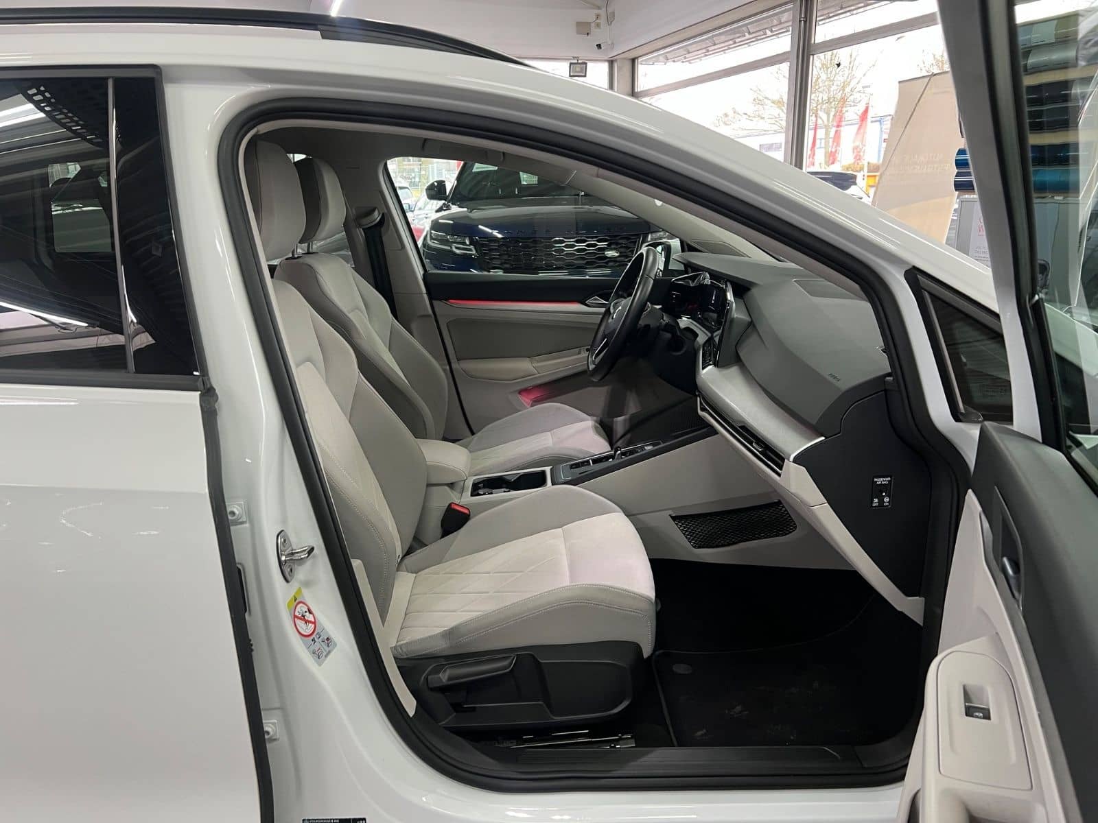 Volkswagen Golf VIII Variant 2.0 TDI Life AHK+L&S+KAM+LED foto 15