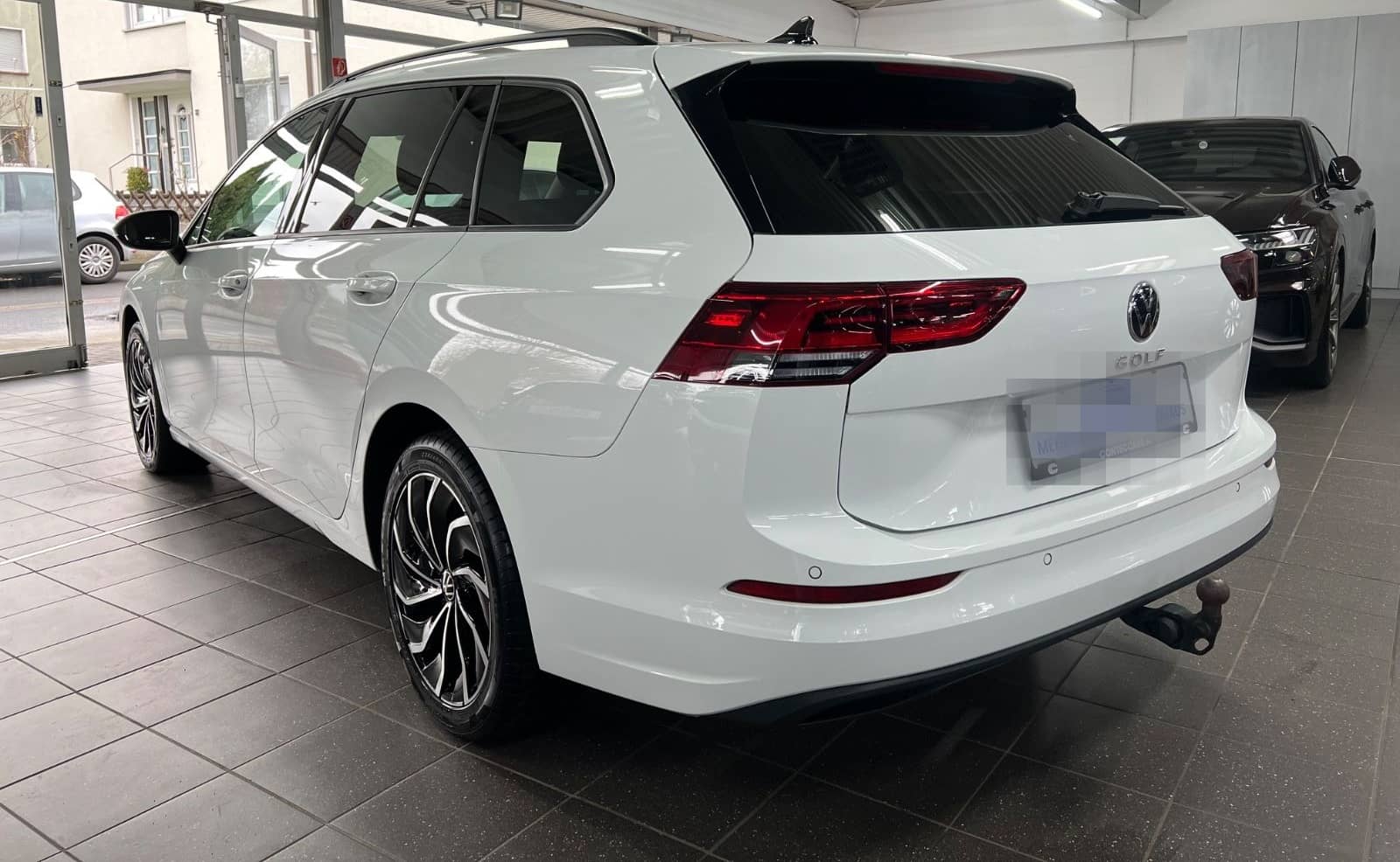 Volkswagen Golf VIII Variant 2.0 TDI Life AHK+L&S+KAM+LED foto 10