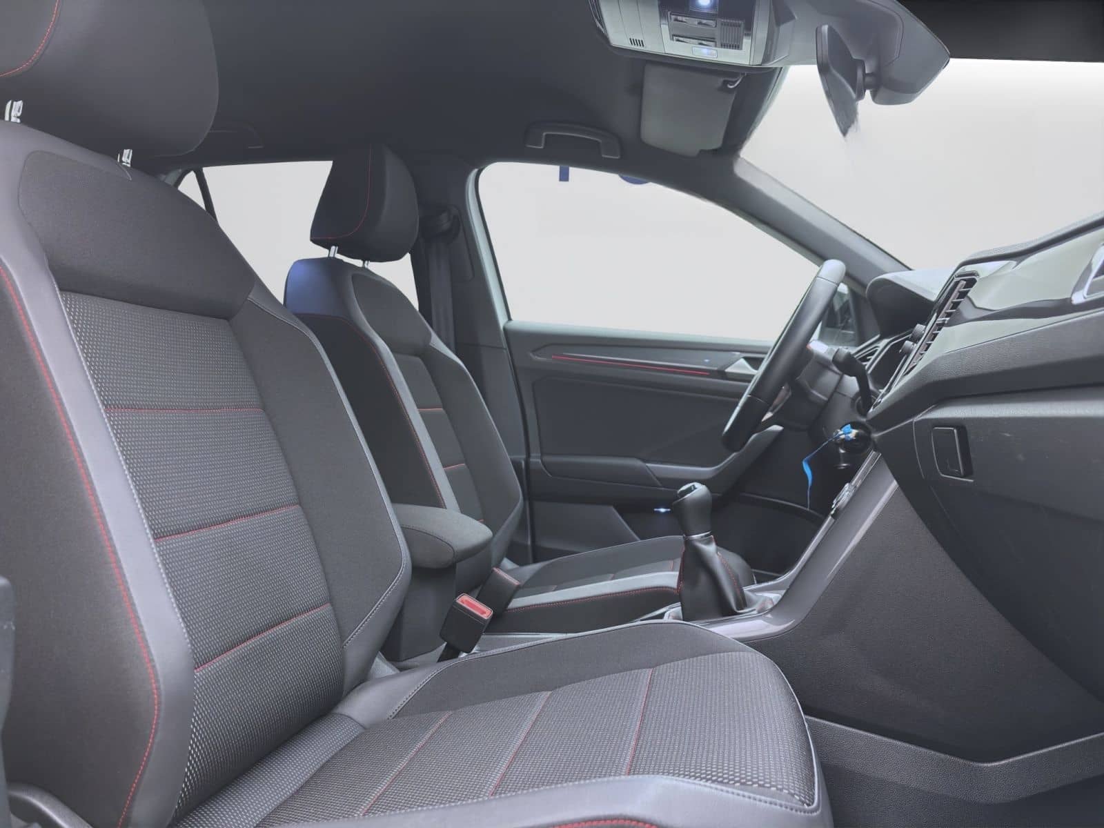 Volkswagen T-Roc 1.5 TSI SPORT AHK PDC LED SITZHZG foto 16