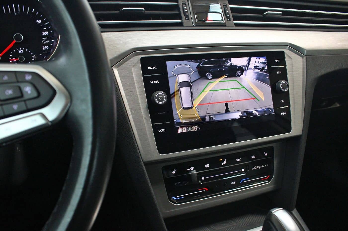 Volkswagen Passat Variant 2.0 TDI AHK|ACC|RCam|SHZ|NAV|APP foto 14