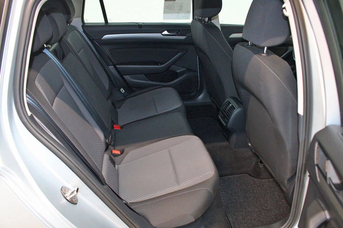 Volkswagen Passat Variant 2.0 TDI AHK|ACC|RCam|SHZ|NAV|APP foto 10