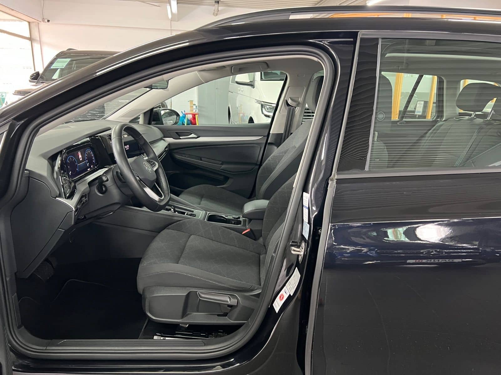 Volkswagen Golf VIII 2.0 TDI Var. Life III VIELE PAKETE III foto 23