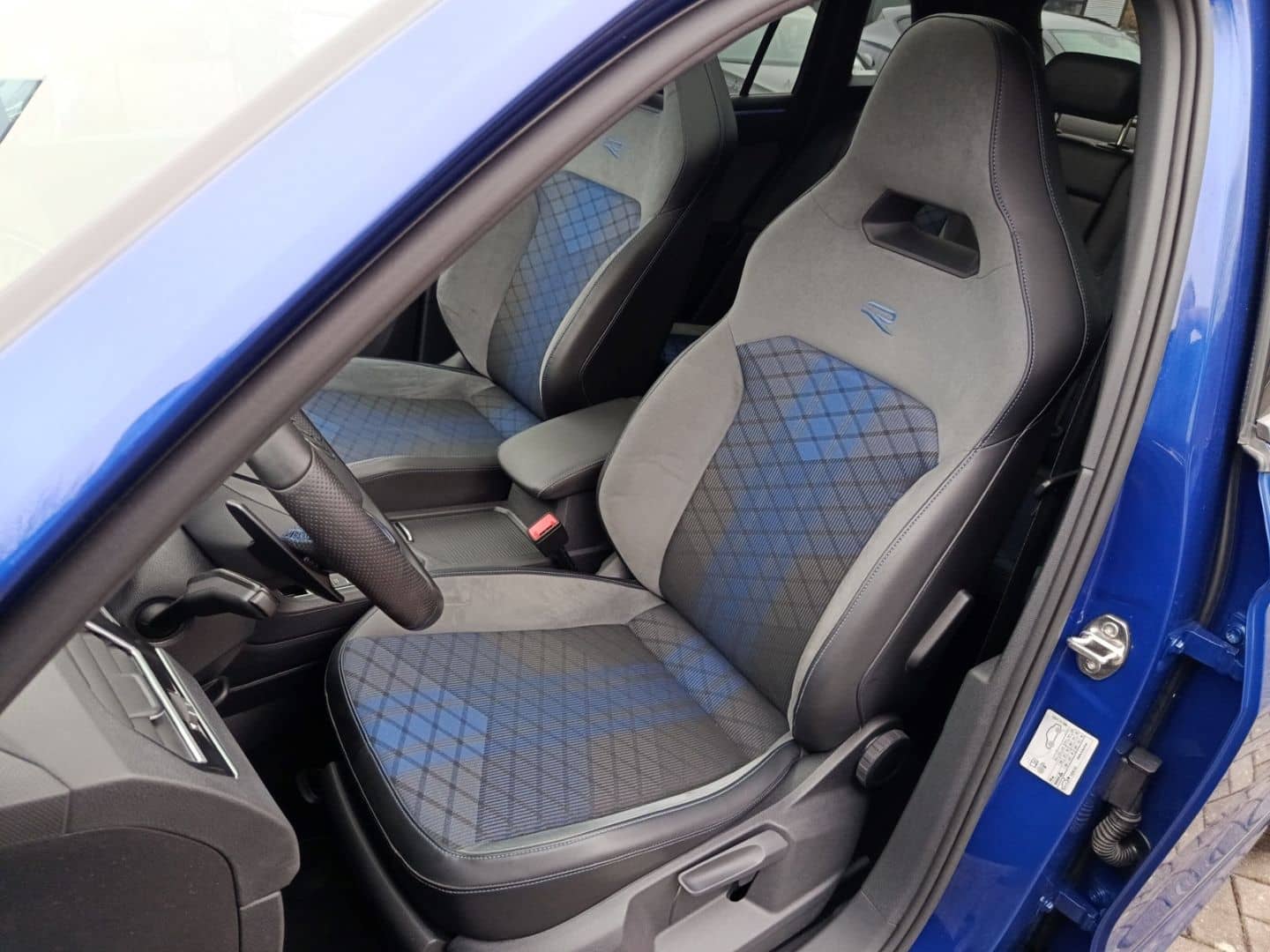 Volkswagen Tiguan R 2.0 TSI 4Motion+PDC+Sitzhzg+Ahk foto 20