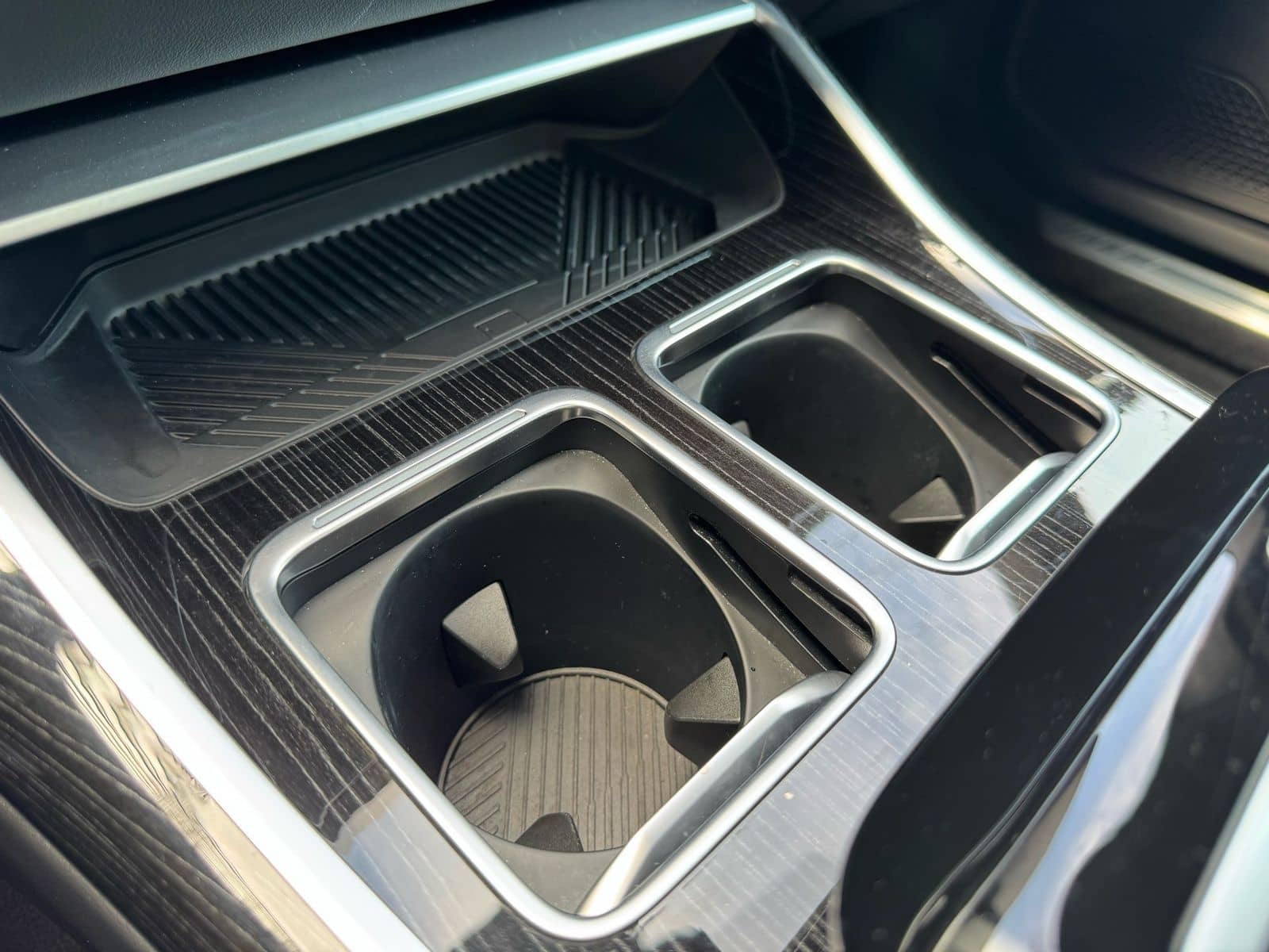 BMW 740d xDrive M Sport PanoSky StHzg Autobahnas 21z foto 16