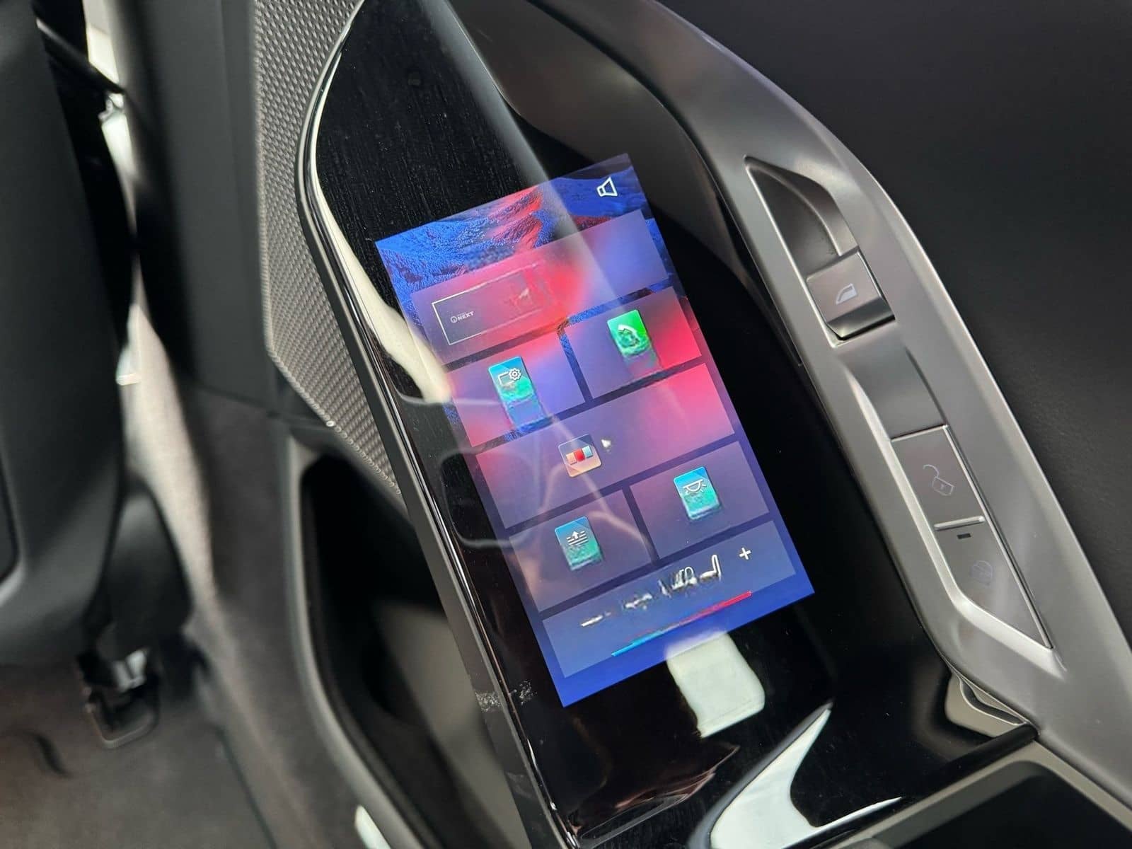 BMW 740d xDrive M Sport PanoSky StHzg Autobahnas 21z foto 19