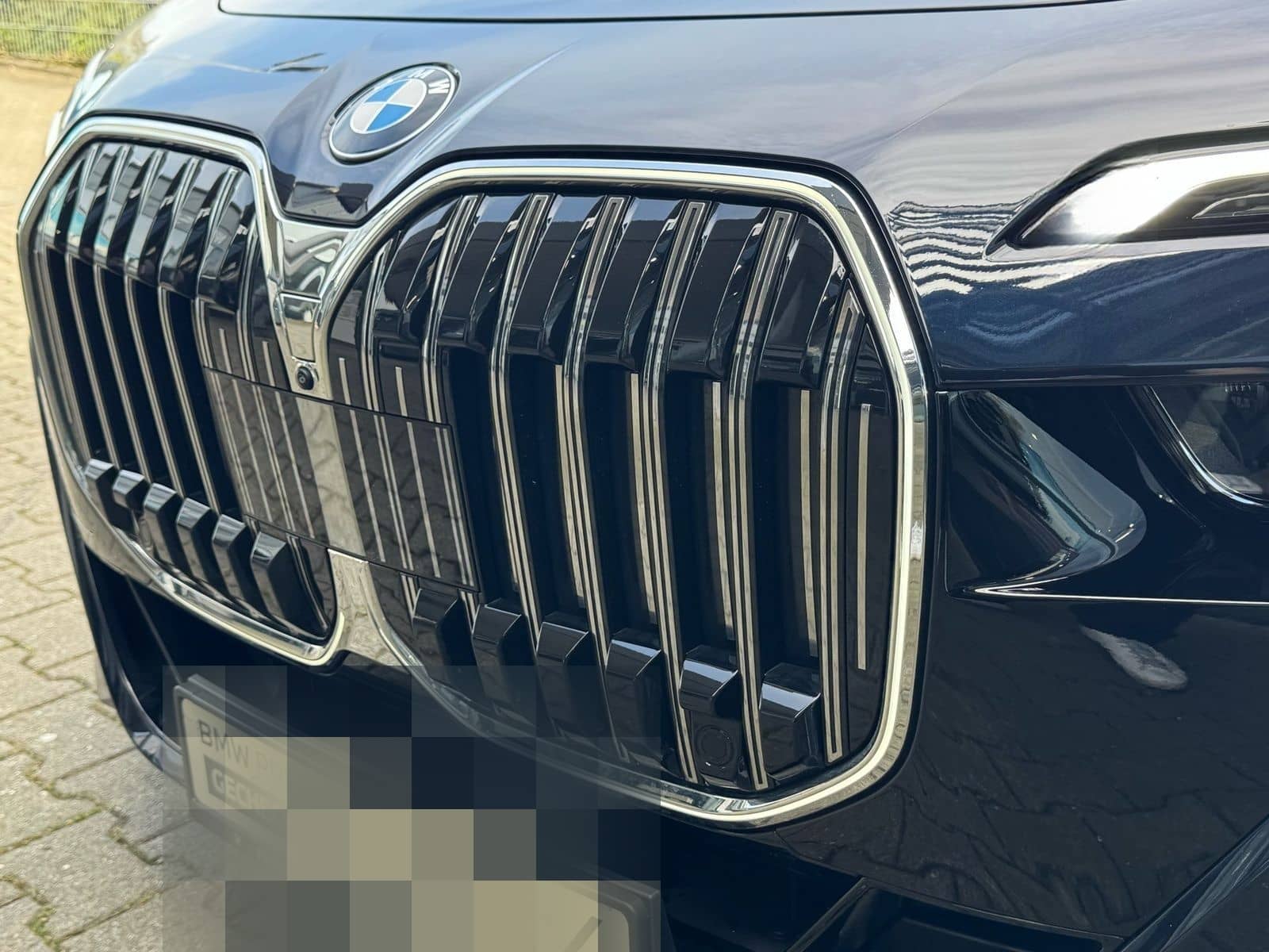 BMW 740d xDrive M Sport PanoSky StHzg Autobahnas 21z foto 25