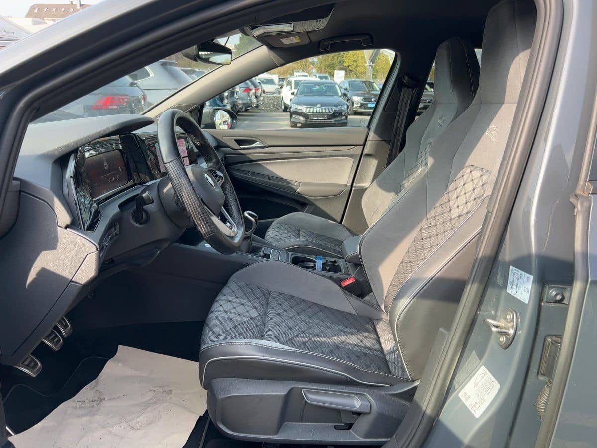 Volkswagen Golf VIII R-Line 1.5 TSI ACC+LED+NAVI+APP+RFK+SH foto 8