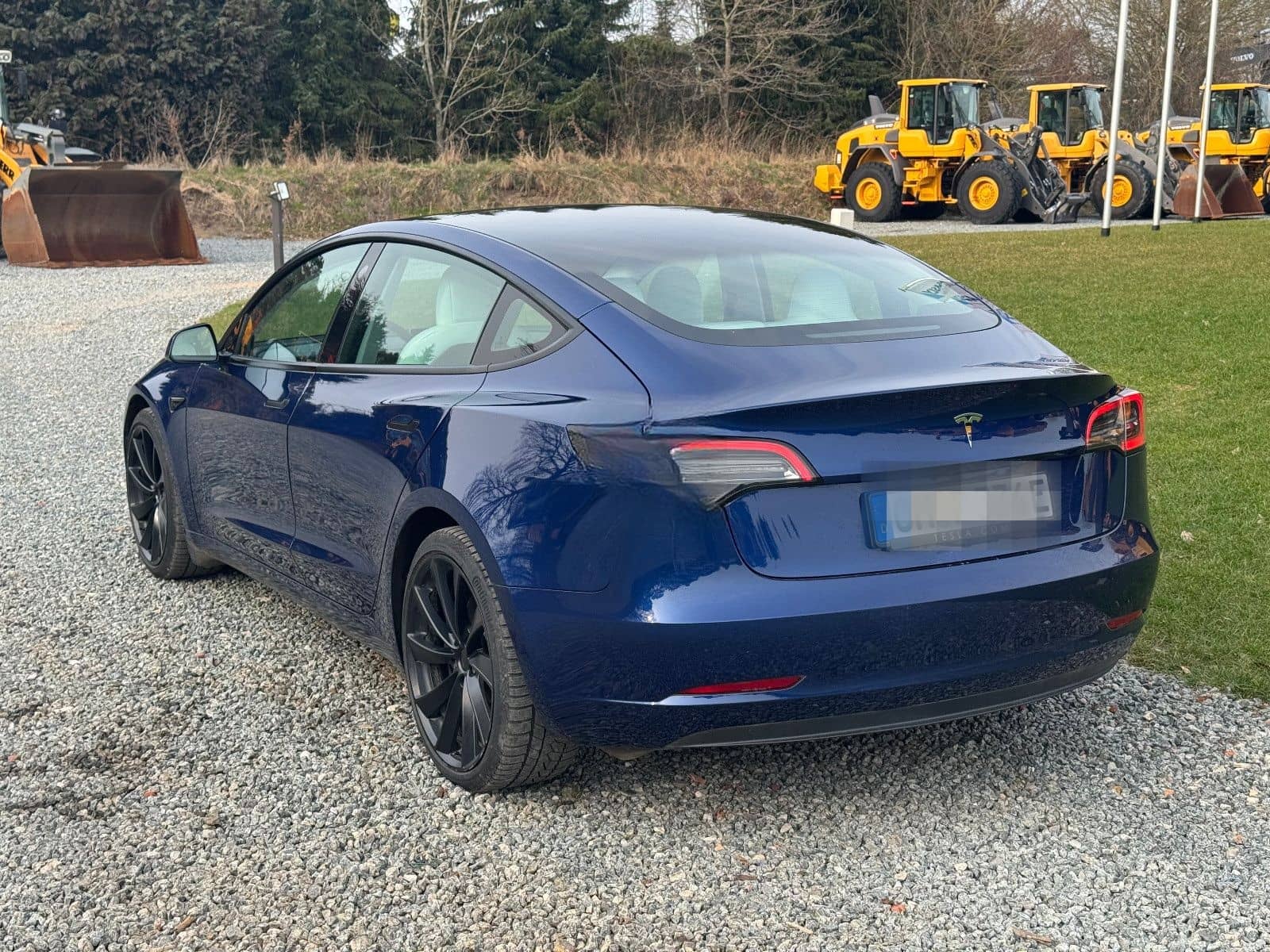 Tesla Model 3 Standard / 1. HD / 8-Fach / Weißes Leder foto 10