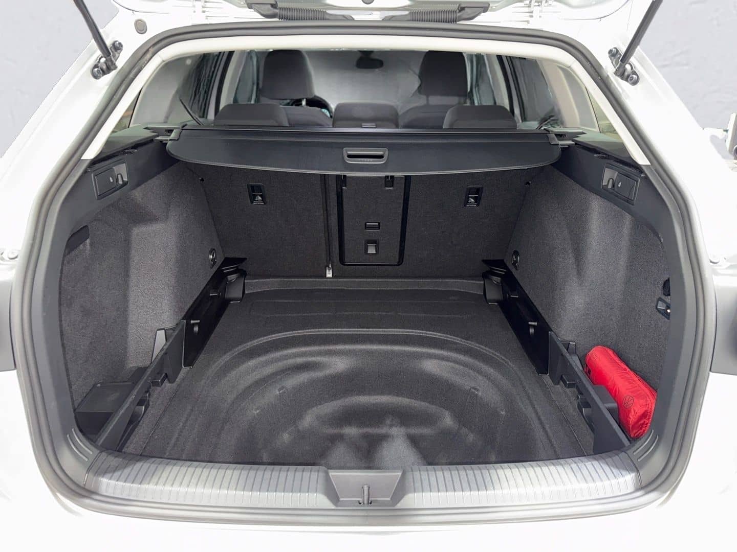 Volkswagen Golf Variant 8 2.0 TDI DSG LIFE AHK LED CAM SHZ  foto 8