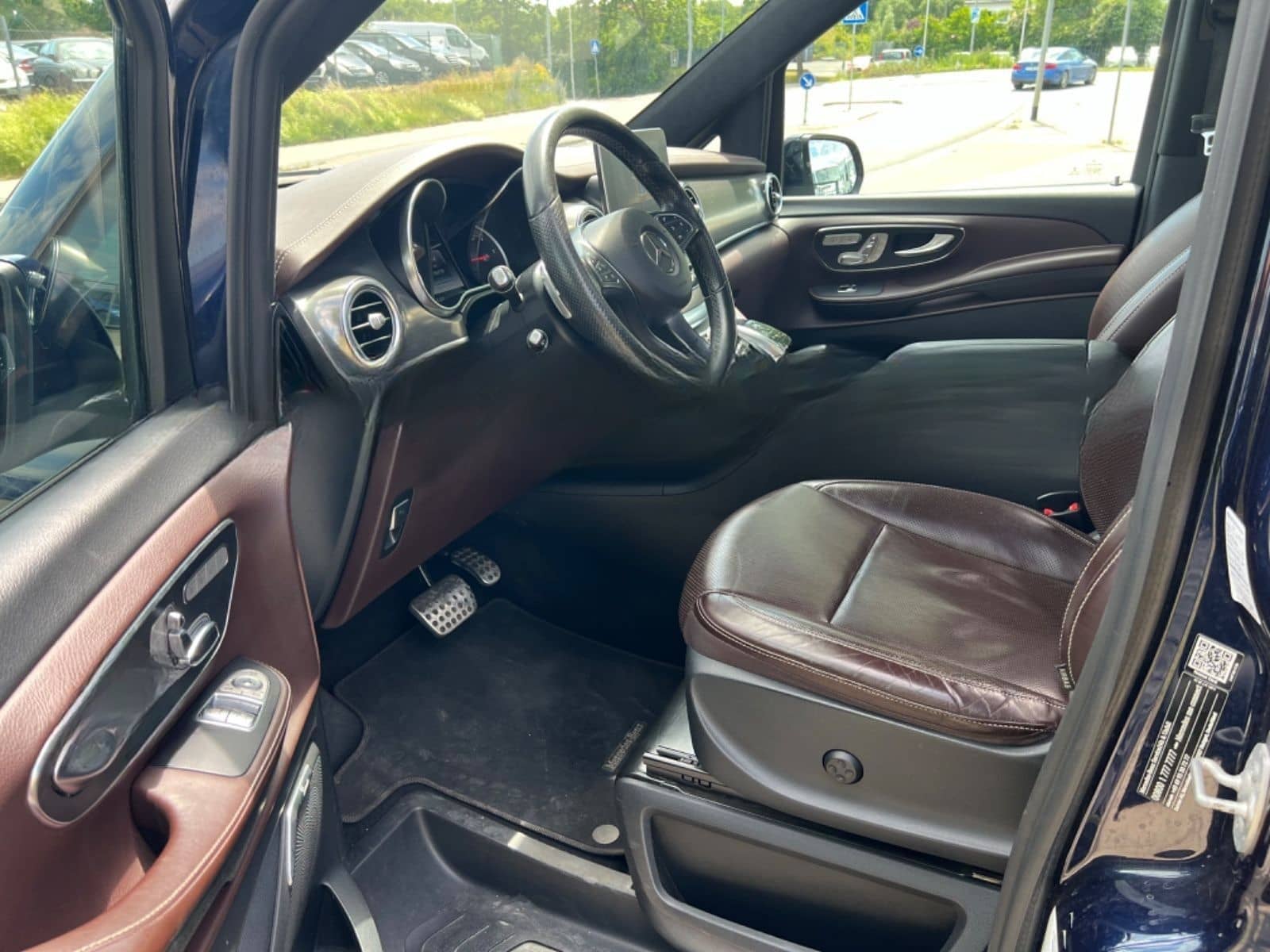 Mercedes-Benz V 250 d EXCLUSIVE EDITION 4MATIC  Panorama AMG foto 8