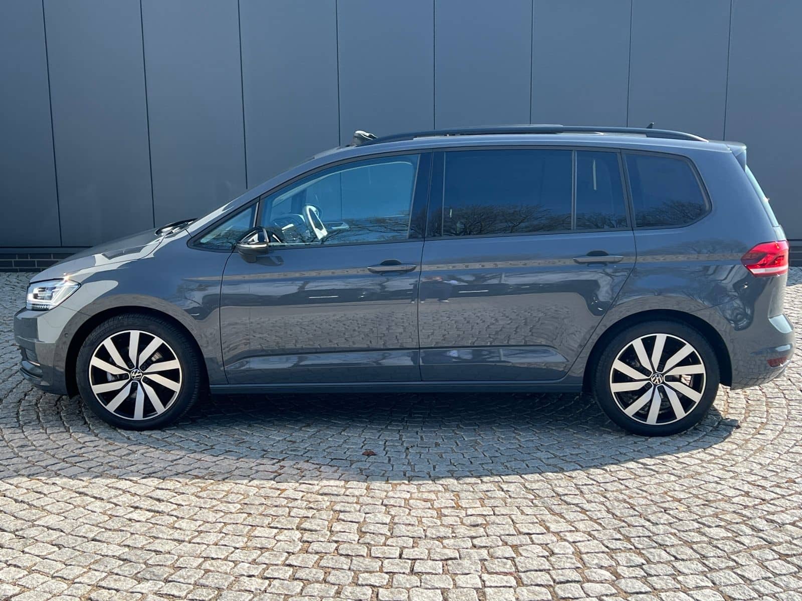 Volkswagen Touran Highline 2.0 TDI DSG *AHK, LED, 7 Sitze, foto 4