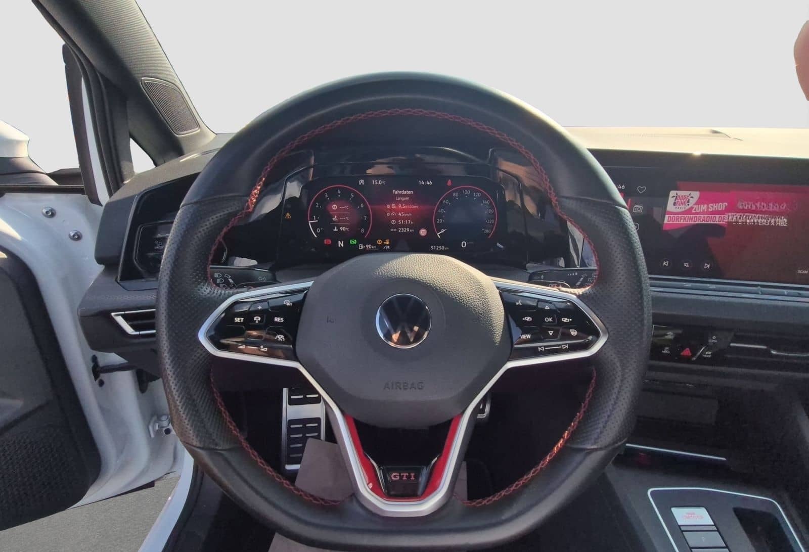 Volkswagen Golf VIII GTI Clubsport Matrix Navi Rear View DC foto 6