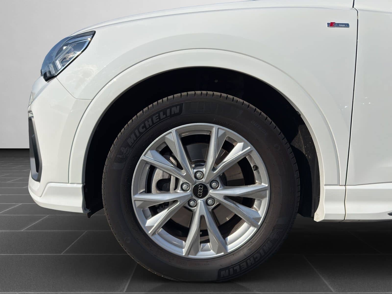 Audi Q3 40 TFSI S line quattro S tronic NAVI KAMERA foto 8