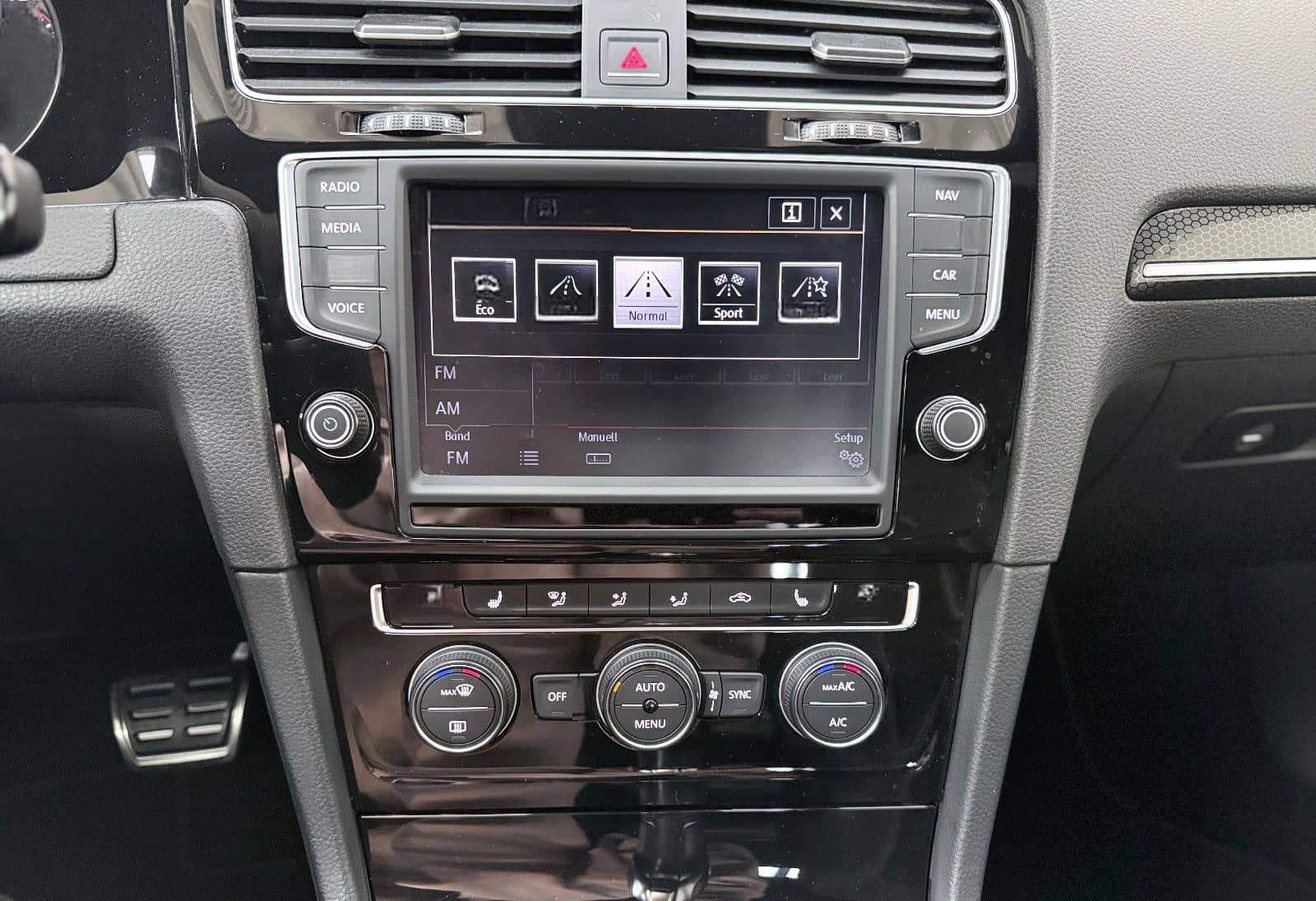 Volkswagen Golf VII Lim. GTI Clubsport *Pano*19 Zoll*Dcc* foto 18