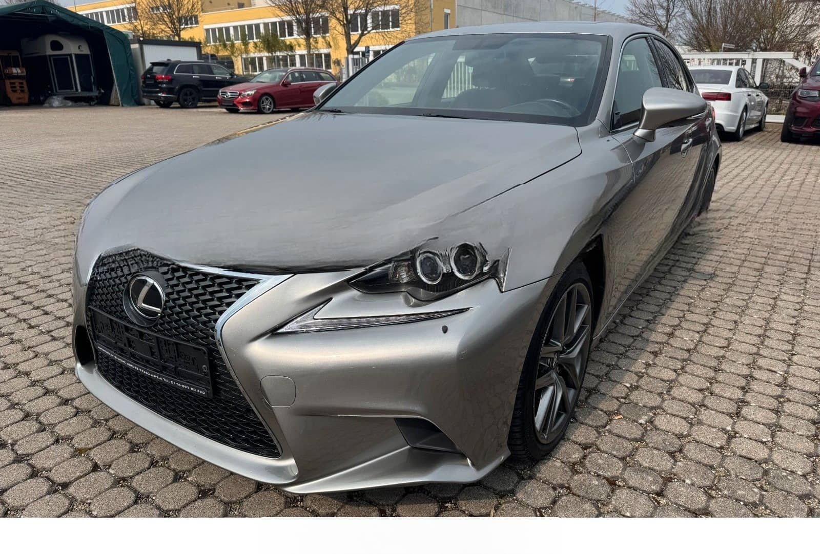 Lexus IS-Serie 350 3.5L V6 F SPORT foto 1