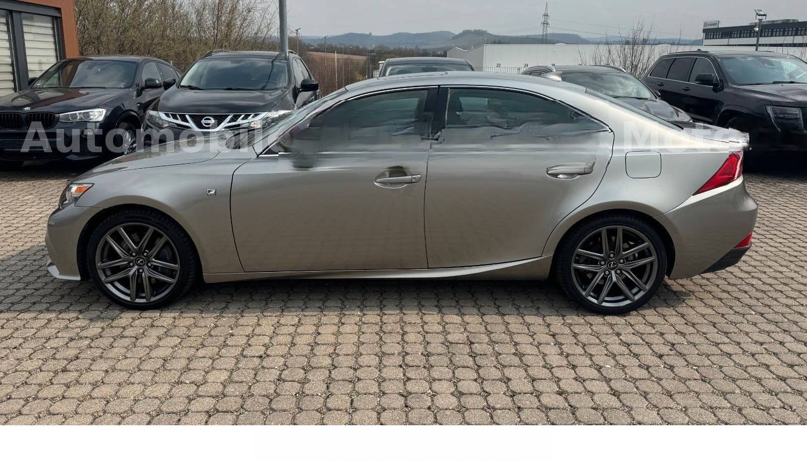 Lexus IS-Serie 350 3.5L V6 F SPORT foto 2