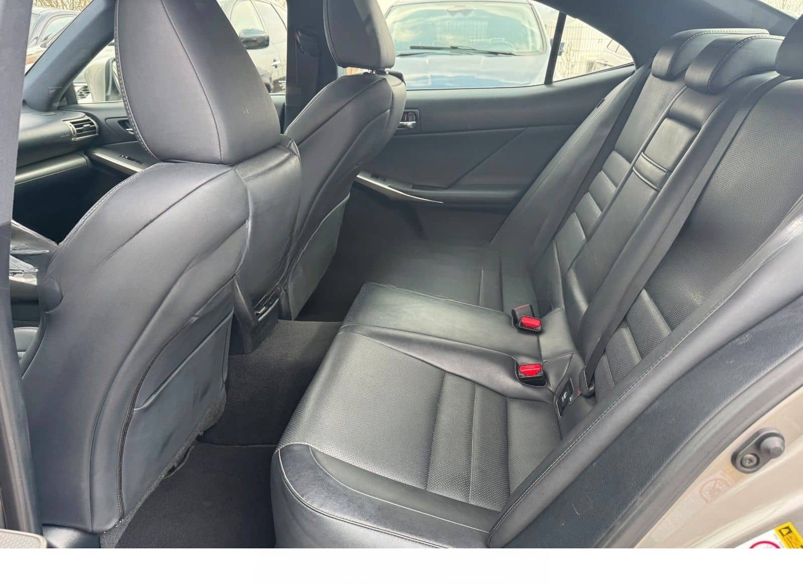 Lexus IS-Serie 350 3.5L V6 F SPORT foto 14