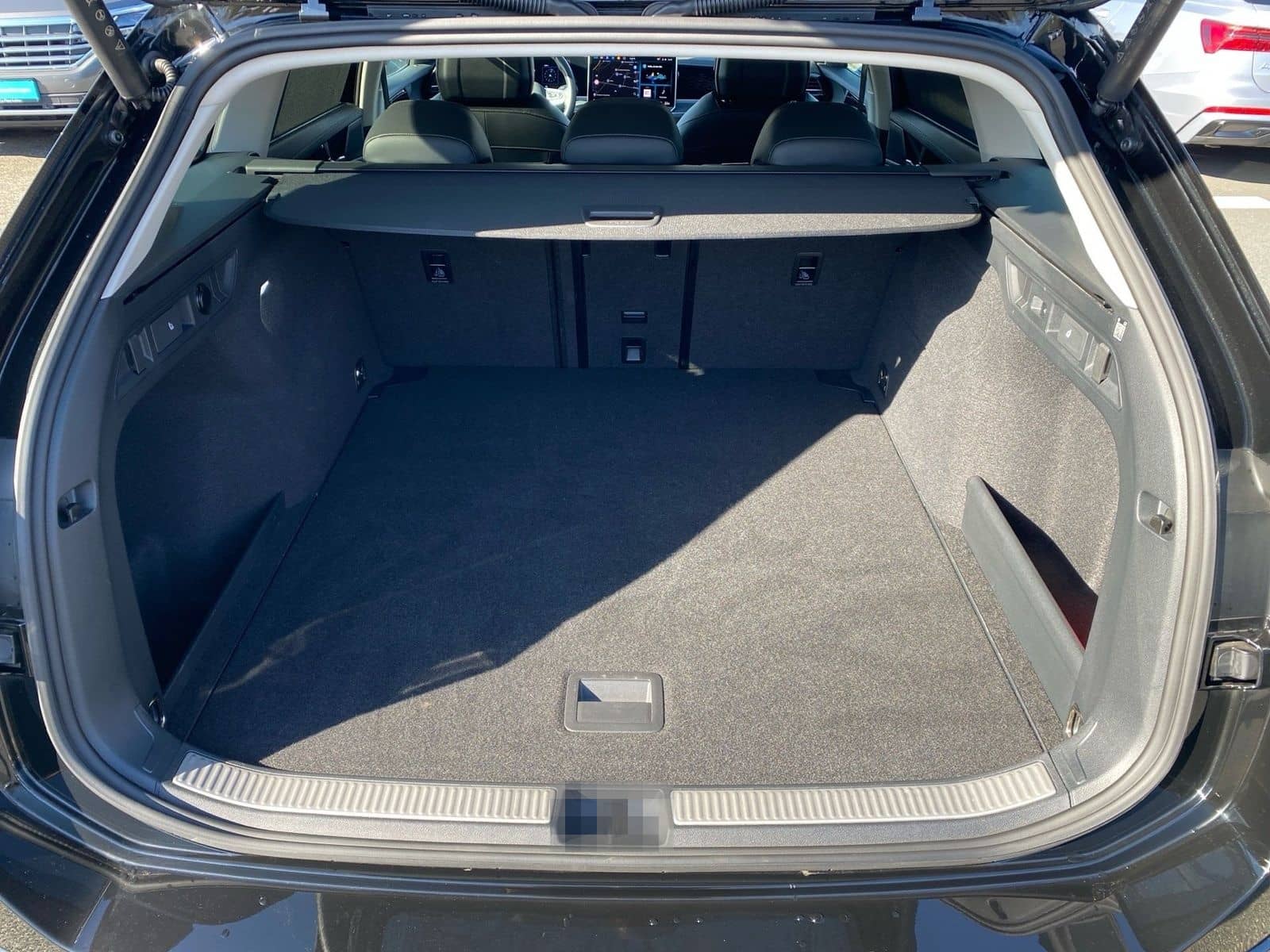 Volkswagen Passat Variant 2.0 TDI Elegance DSG Matrix Navi foto 15