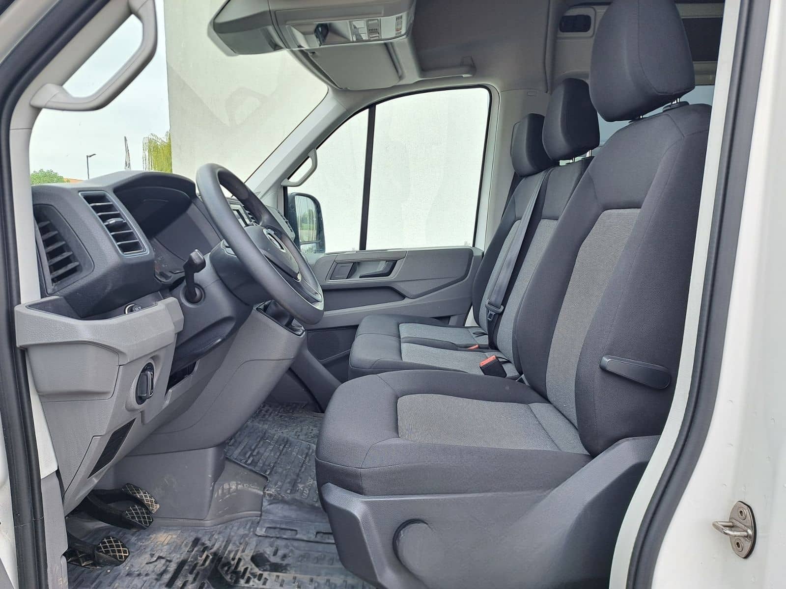 Volkswagen Crafter  L3H2 Trendline, 7 Sitzer foto 8