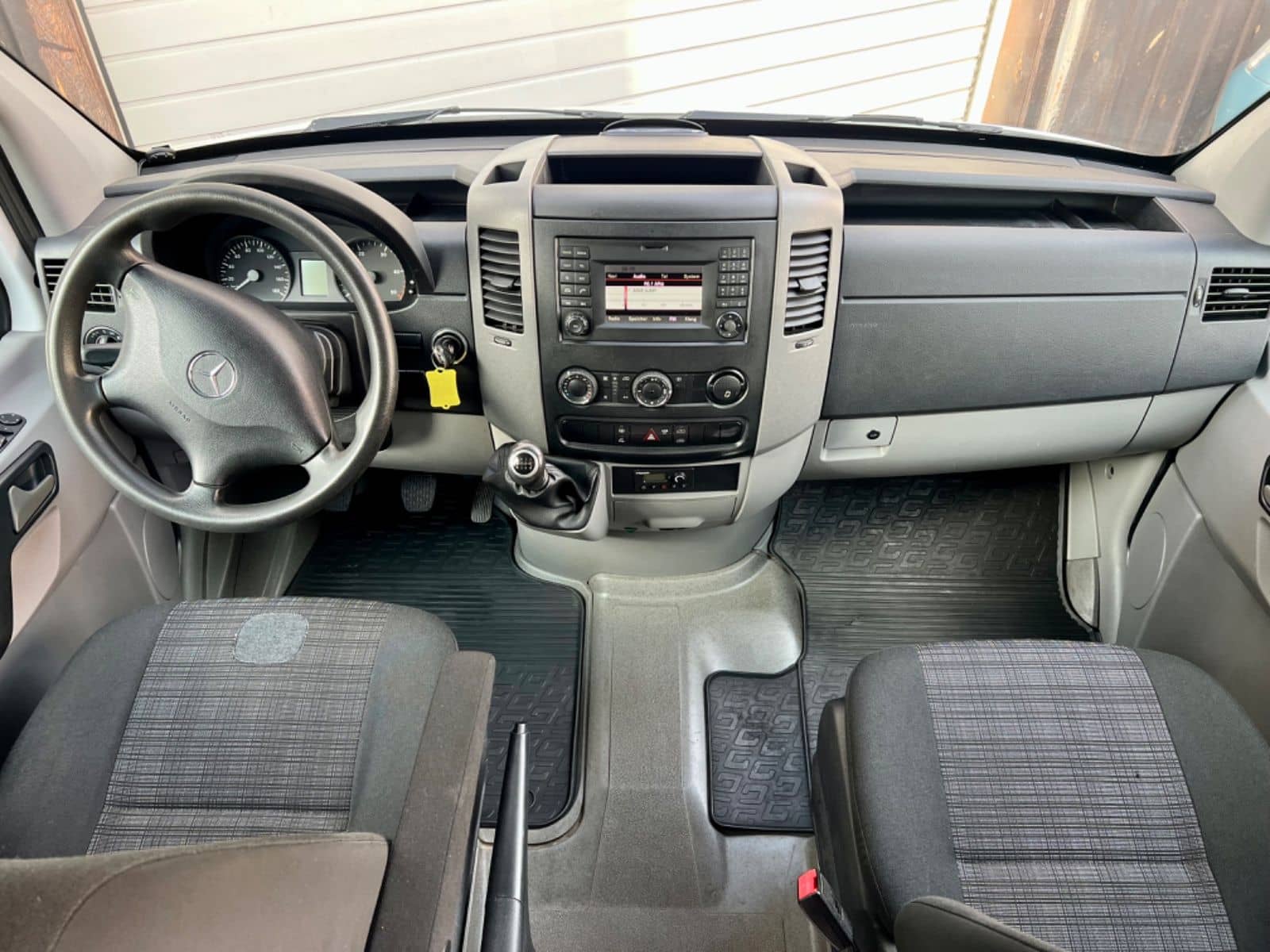 Mercedes-Benz Sprinter II Kasten  L2H2 310 CDI * TÜV neu foto 10