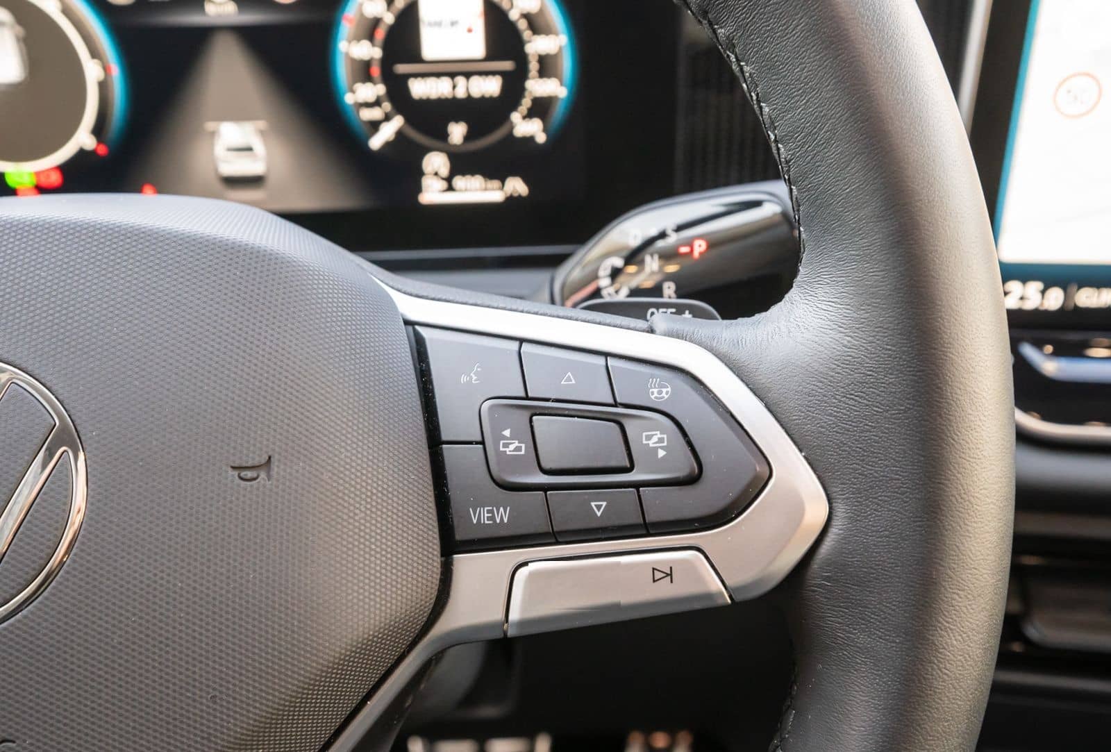 Volkswagen Tiguan Goal 2,0 TDI DSG AHK Navi 360° SHZ LED foto 17