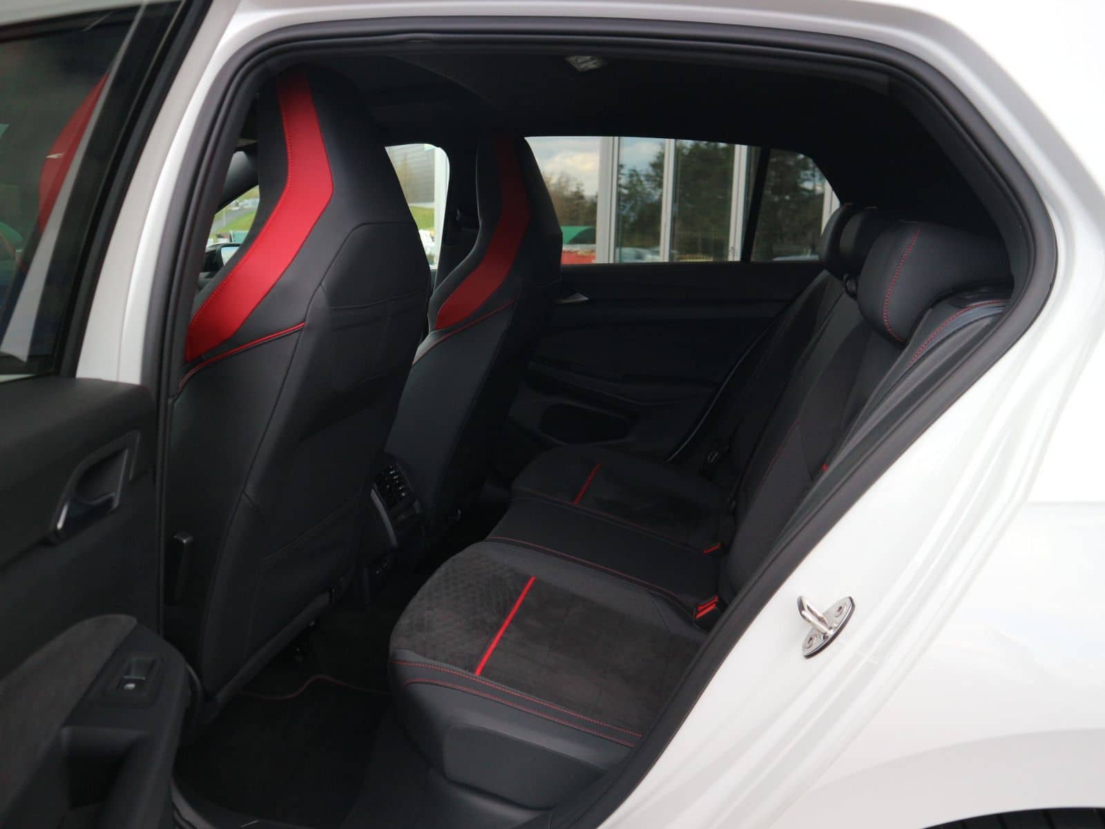 Volkswagen Golf GTI Clubsport 2.0 TSI DSG PANO RFK ACC NAVI foto 10