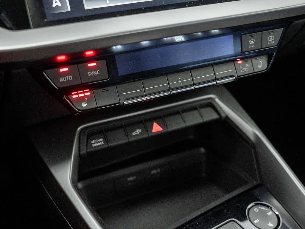 Audi A3 Sportback 40 TFSIe advanced Navi LED SHZ PDC foto 8