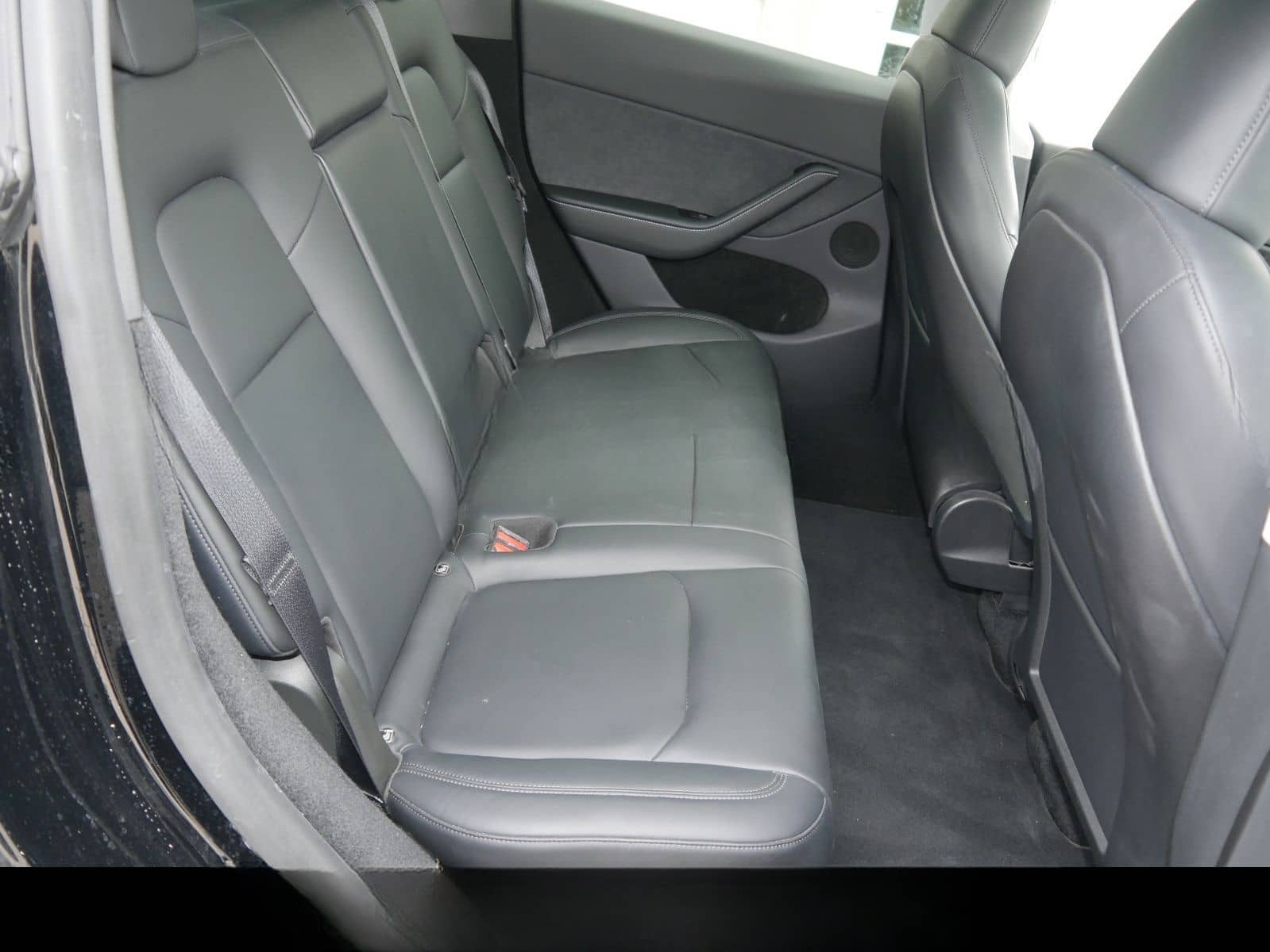 Tesla Model Y Long Range Dual AWD AHK foto 19